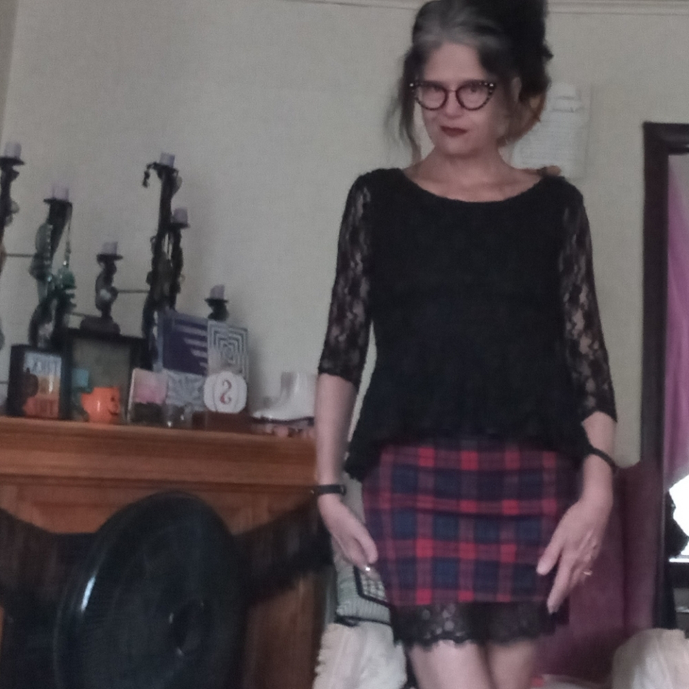 Lf Plaid skirt with lace trim